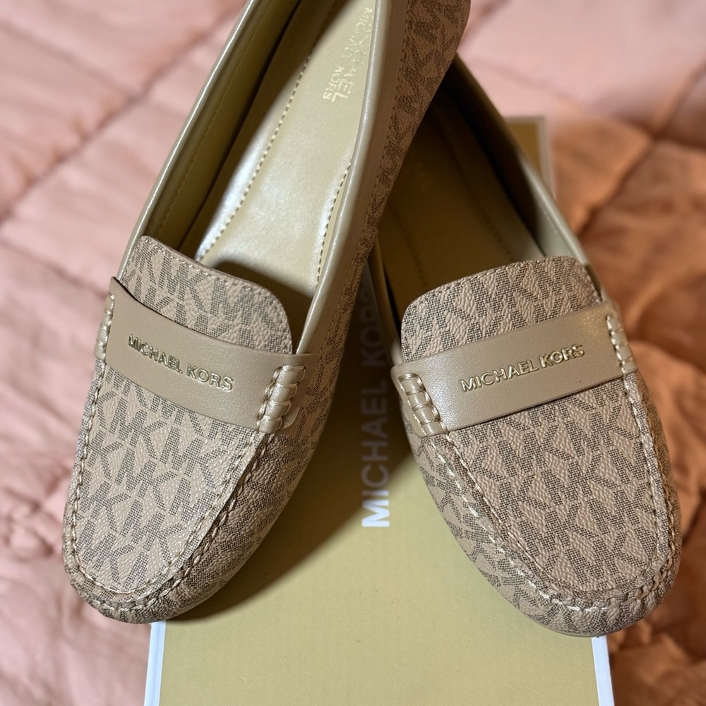 Michael Kors Tan Flats with Elegant Textured Design